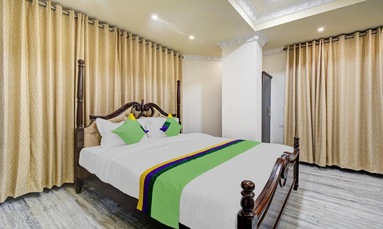 Hotel Treebo Jheel Mahal Udajpur Zewnętrze zdjęcie