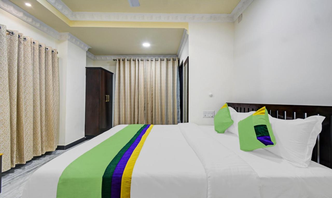 Hotel Treebo Jheel Mahal Udajpur Zewnętrze zdjęcie