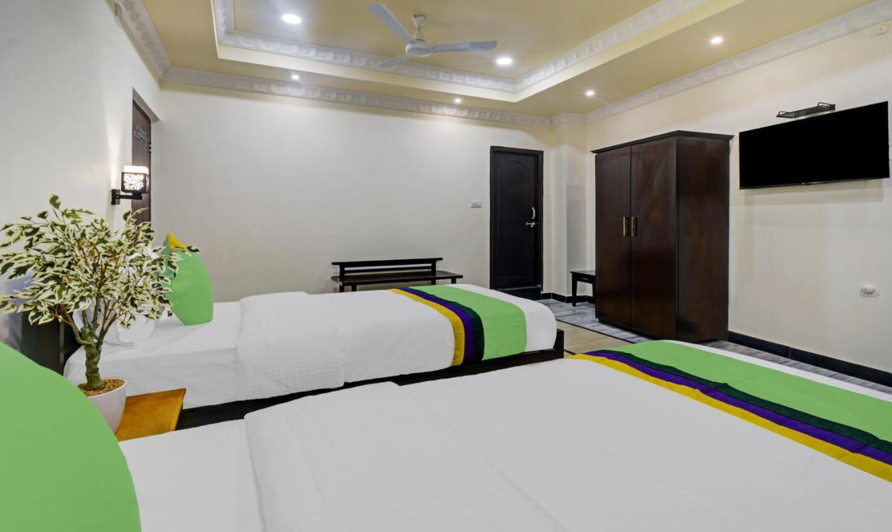 Hotel Treebo Jheel Mahal Udajpur Zewnętrze zdjęcie